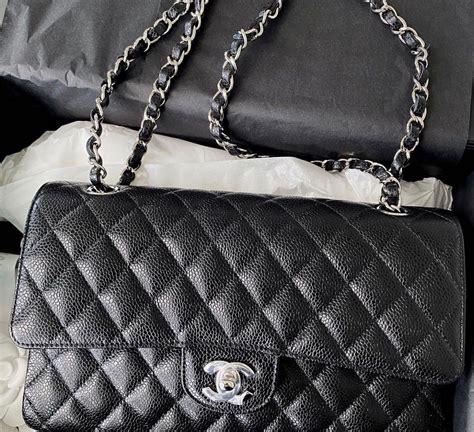 chanel classic flap 真假|Chanel flap pattern.